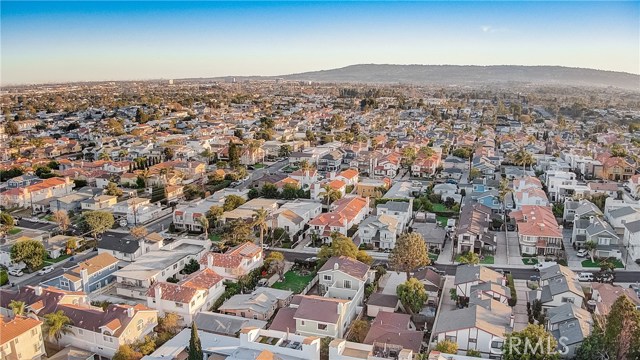 2215 Huntington Lane, Redondo Beach, California 90278, 3 Bedrooms Bedrooms, ,2 BathroomsBathrooms,Residential,Sold,Huntington,PW21010737