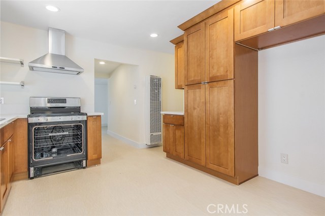 Plenty of cabinet space in the kitchen