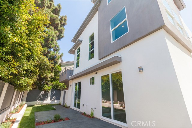 2415 Carnegie Lane, Redondo Beach, California 90278, 3 Bedrooms Bedrooms, ,3 BathroomsBathrooms,Residential,Sold,Carnegie,SB17188526