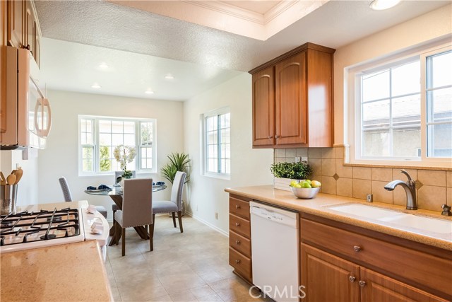 2011 Havemeyer Lane, Redondo Beach, California 90278, 3 Bedrooms Bedrooms, ,2 BathroomsBathrooms,Residential,Sold,Havemeyer,SB18093275