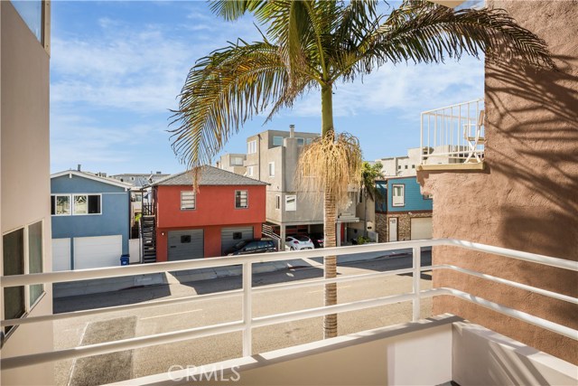 228 Manhattan Avenue, Hermosa Beach, California 90254, 3 Bedrooms Bedrooms, ,3 BathroomsBathrooms,Residential,Sold,Manhattan,PV18057092