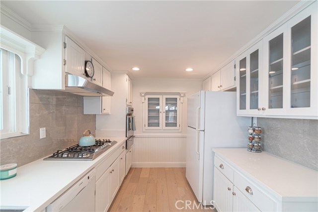 1752 Dixon Street, Redondo Beach, California 90278, 3 Bedrooms Bedrooms, ,2 BathroomsBathrooms,Residential,Sold,Dixon,SB20168858