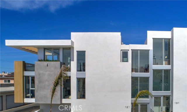 121 2nd Street, Hermosa Beach, California 90254, 4 Bedrooms Bedrooms, ,4 BathroomsBathrooms,Residential,Sold,2nd,SB19073415