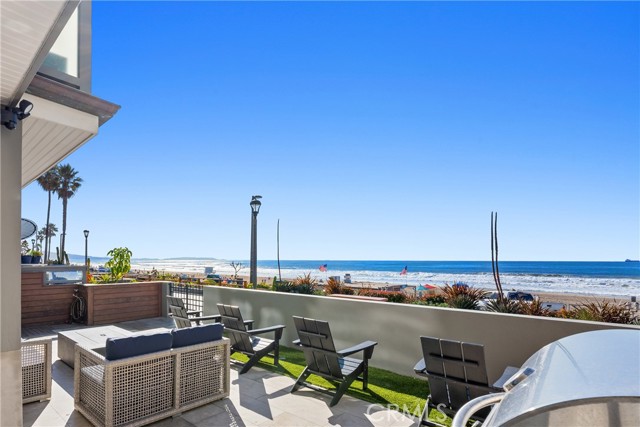 4112 The Strand, Manhattan Beach, California 90266, 4 Bedrooms Bedrooms, ,4 BathroomsBathrooms,Residential,Sold,The Strand,EV21093291