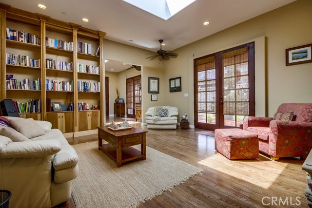 1019 Spencer Street, Redondo Beach, California 90277, 2 Bedrooms Bedrooms, ,1 BathroomBathrooms,Residential,Sold,Spencer,SB17195188