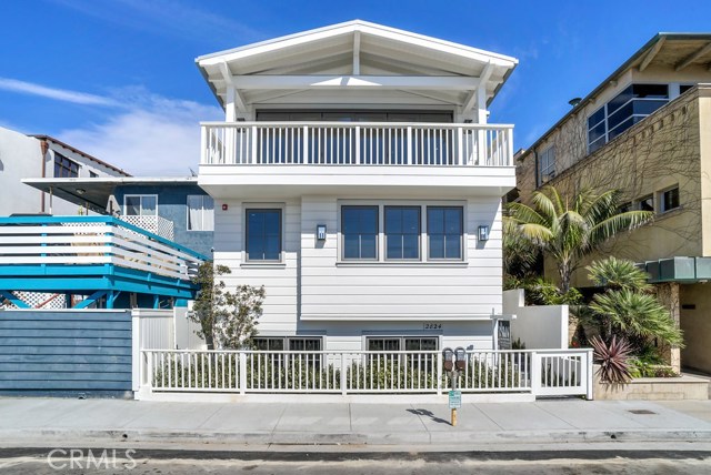 2824 Hermosa Avenue, Hermosa Beach, California 90254, 5 Bedrooms Bedrooms, ,2 BathroomsBathrooms,Residential,Sold,Hermosa,SB17058726