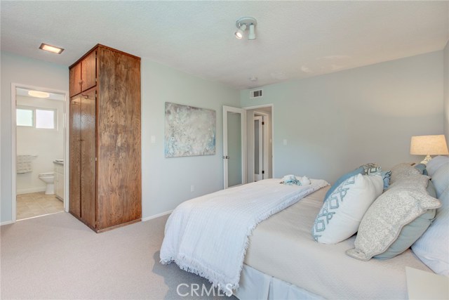 736 13th, Manhattan Beach, California 90266, 4 Bedrooms Bedrooms, ,3 BathroomsBathrooms,Residential,Sold,13th,SB19074833