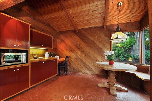 Kitchen breakfast nook