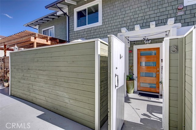 205 Francisca Avenue, Redondo Beach, California 90277, 3 Bedrooms Bedrooms, ,2 BathroomsBathrooms,Residential,Sold,Francisca,SB18035769