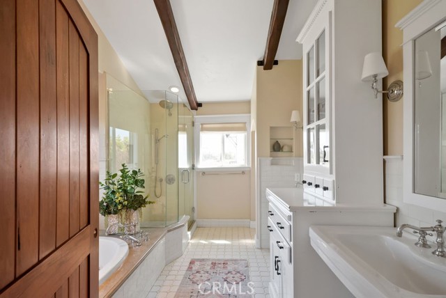 1724 Walnut Avenue, Manhattan Beach, California 90266, 4 Bedrooms Bedrooms, ,3 BathroomsBathrooms,Residential,Sold,Walnut,SB21065266