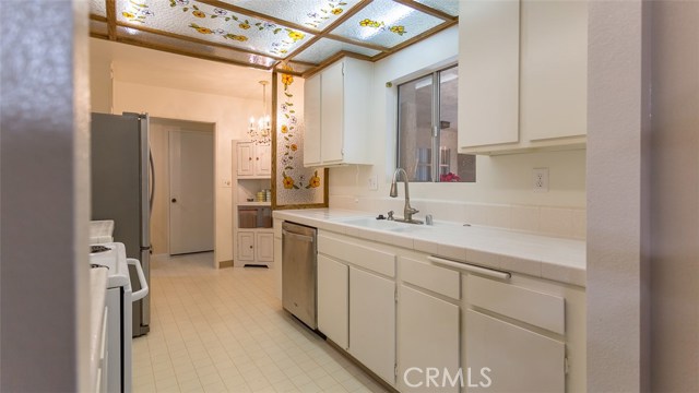 5718 Ravenspur Drive, Rancho Palos Verdes, California 90275, 2 Bedrooms Bedrooms, ,2 BathroomsBathrooms,Residential,Sold,Ravenspur,PV18282952