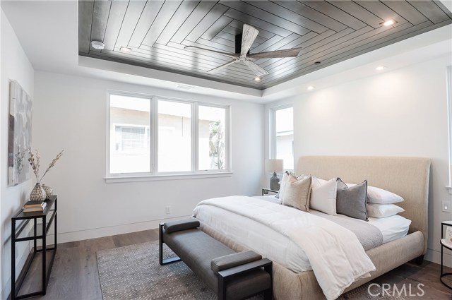 705 Crest Drive, Manhattan Beach, California 90266, 5 Bedrooms Bedrooms, ,2 BathroomsBathrooms,Residential,Sold,Crest,SB20098855