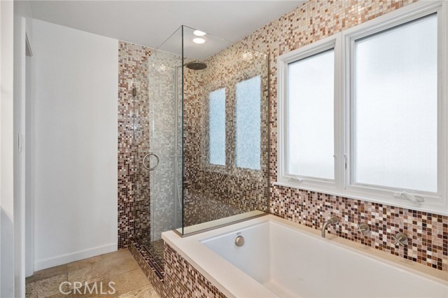 315 24th Street, Manhattan Beach, California 90266, 3 Bedrooms Bedrooms, ,3 BathroomsBathrooms,Residential,Sold,24th,SB20212174