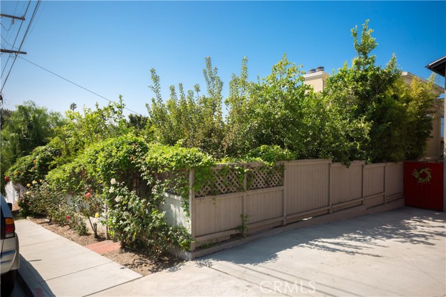 1220 Ocean Drive, Hermosa Beach, California 90254, 4 Bedrooms Bedrooms, ,3 BathroomsBathrooms,Residential,Sold,Ocean,SB17068697