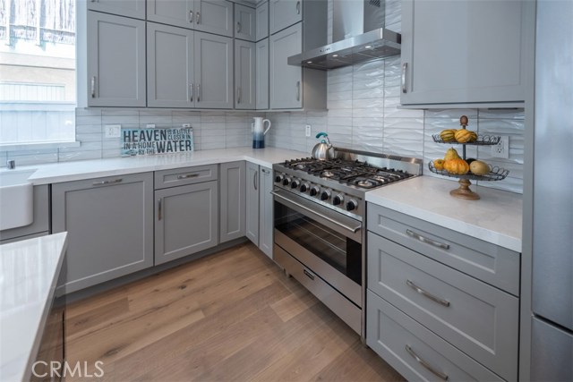 2410 Huntington Lane, Redondo Beach, California 90278, 4 Bedrooms Bedrooms, ,3 BathroomsBathrooms,Residential,Sold,Huntington,PV18242056