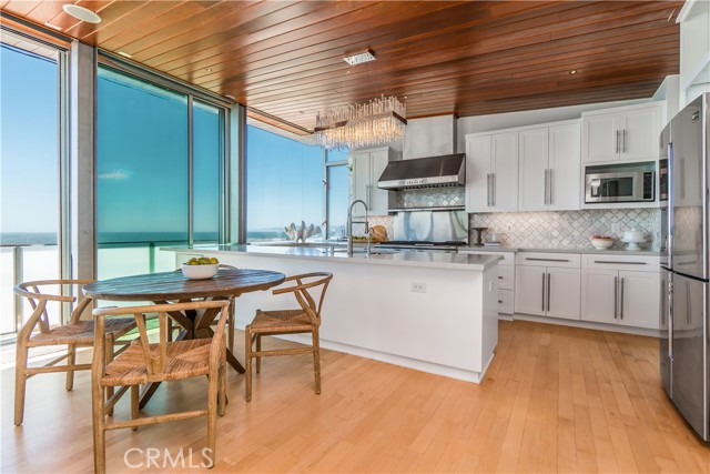 3316 Crest Drive, Manhattan Beach, California 90266, 4 Bedrooms Bedrooms, ,3 BathroomsBathrooms,Residential,Sold,Crest,SB21123586