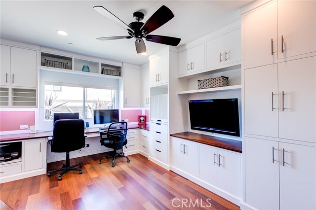 113 El Porto Street, Manhattan Beach, California 90266, 4 Bedrooms Bedrooms, ,2 BathroomsBathrooms,Residential,Sold,El Porto,SB19022186