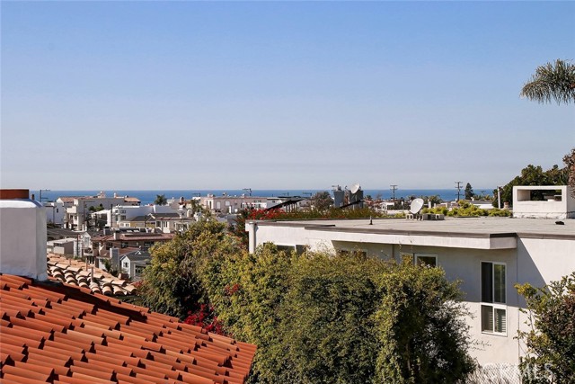 607 Gould Terrace, Hermosa Beach, California 90254, 3 Bedrooms Bedrooms, ,3 BathroomsBathrooms,Residential,Sold,Gould,SB21042448