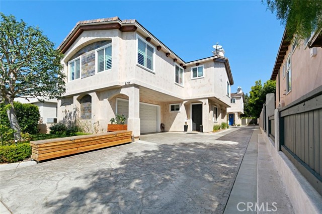 2215 Ruhland Avenue, Redondo Beach, California 90278, 5 Bedrooms Bedrooms, ,2 BathroomsBathrooms,Residential,Sold,Ruhland Avenue,PV21063871