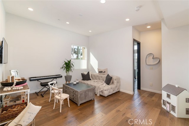 1810 Harriman Lane, Redondo Beach, California 90278, 4 Bedrooms Bedrooms, ,3 BathroomsBathrooms,Residential,Sold,Harriman,SB19073993
