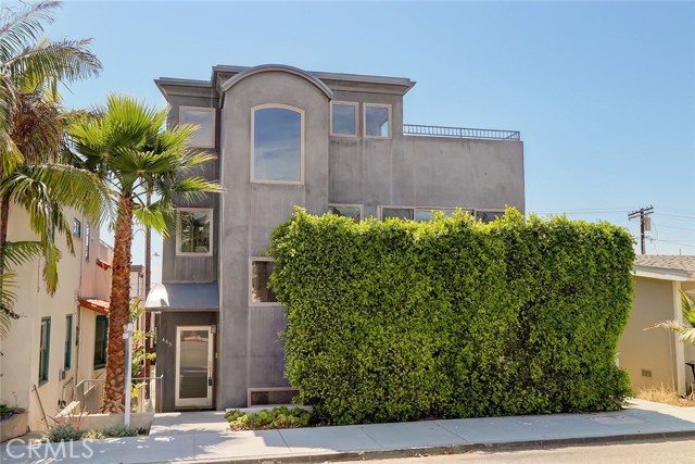 447 Manhattan Avenue, Hermosa Beach, California 90254, 2 Bedrooms Bedrooms, ,2 BathroomsBathrooms,Residential,Sold,Manhattan,SB20025290