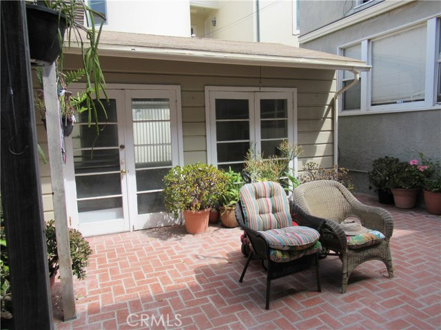 2416 The Strand, Manhattan Beach, California 90266, ,Residential Income,Sold,The Strand,SB17185123