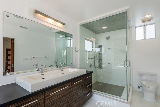 36 15th Street, Hermosa Beach, California 90254, 4 Bedrooms Bedrooms, ,2 BathroomsBathrooms,Residential,Sold,15th,SB18172756