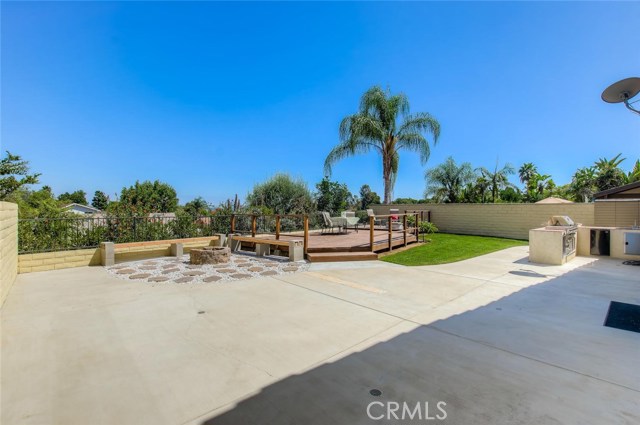 Imagine sitting around the fire pit roasting marshmellows or enjoying your favorite glass of wine with family and friends...