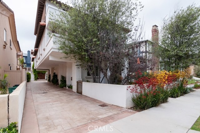 619 Broadway, Redondo Beach, California 90277, 3 Bedrooms Bedrooms, ,2 BathroomsBathrooms,Residential,Sold,Broadway,SB17102336