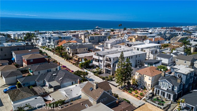 413 5th Street, Manhattan Beach, California 90266, 4 Bedrooms Bedrooms, ,2 BathroomsBathrooms,Residential,Sold,5th,SB21054746