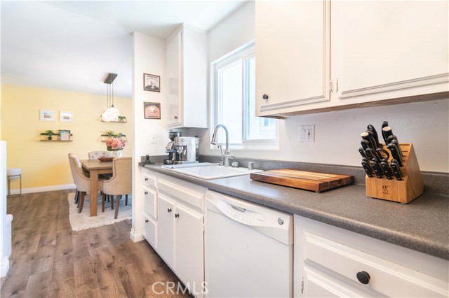 2604 Gates Avenue, Redondo Beach, California 90278, 3 Bedrooms Bedrooms, ,2 BathroomsBathrooms,Residential,Sold,Gates,SB21122281