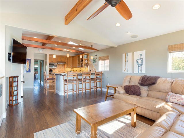 1158 8th Street, Hermosa Beach, California 90254, 3 Bedrooms Bedrooms, ,1 BathroomBathrooms,Residential,Sold,8th,SB20088189