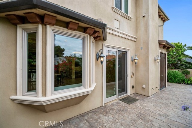 2607 Huntington Lane, Redondo Beach, California 90278, 4 Bedrooms Bedrooms, ,4 BathroomsBathrooms,Residential,Sold,Huntington,OC19146858