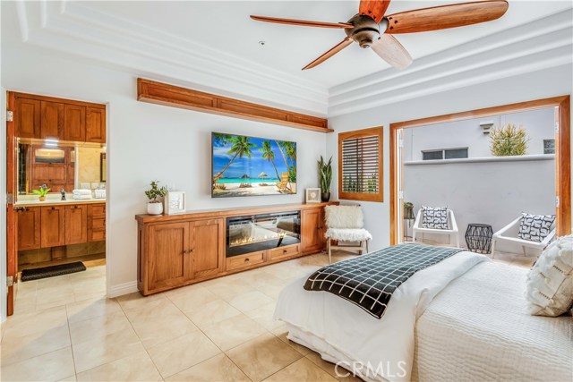 716 Manhattan Beach Blvd., Manhattan Beach, California 90266, 3 Bedrooms Bedrooms, ,2 BathroomsBathrooms,Residential,Sold,Manhattan Beach Blvd.,SB19196349