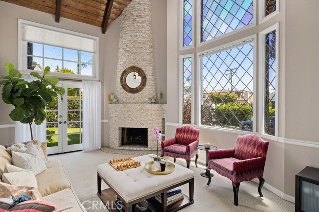 2701 Maple Avenue, Manhattan Beach, California 90266, 4 Bedrooms Bedrooms, ,3 BathroomsBathrooms,Residential,Sold,Maple,SB20115116