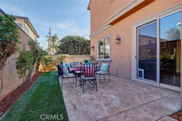 2021 Gates Avenue, Redondo Beach, California 90278, 4 Bedrooms Bedrooms, ,3 BathroomsBathrooms,Residential,Sold,Gates,SB18274238