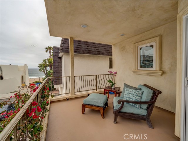 121 15th Street, Manhattan Beach, California 90266, 3 Bedrooms Bedrooms, ,3 BathroomsBathrooms,Residential,Sold,15th,SB18131907