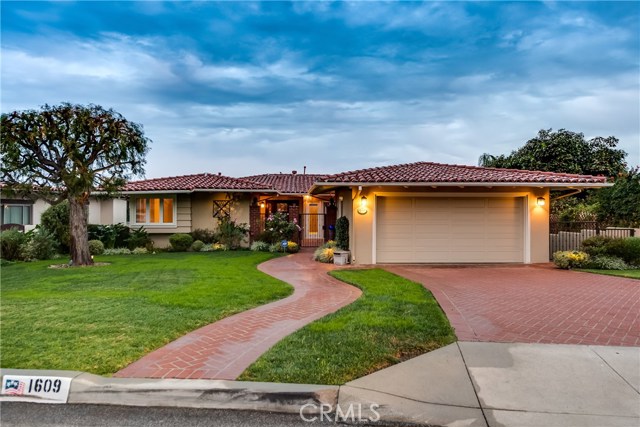 1609 Via Montemar, Palos Verdes Estates, California 90274, 3 Bedrooms Bedrooms, ,3 BathroomsBathrooms,Residential,Sold,Via Montemar,PV18006307