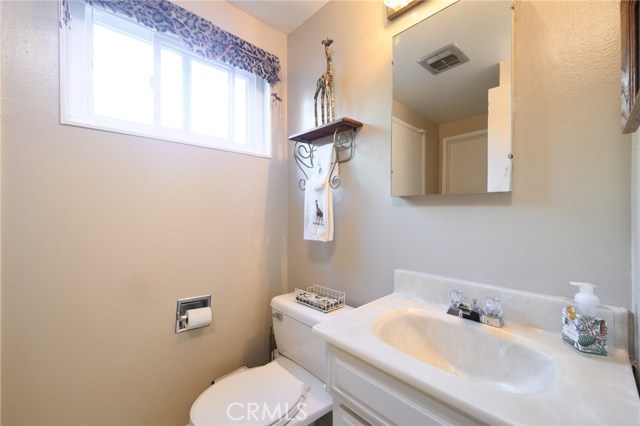 Downstairs Bathroom (En-suite)