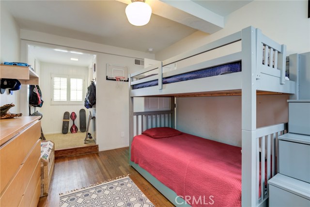 429 20th Street, Manhattan Beach, California 90266, 3 Bedrooms Bedrooms, ,1 BathroomBathrooms,Residential,Sold,20th,SB20228436