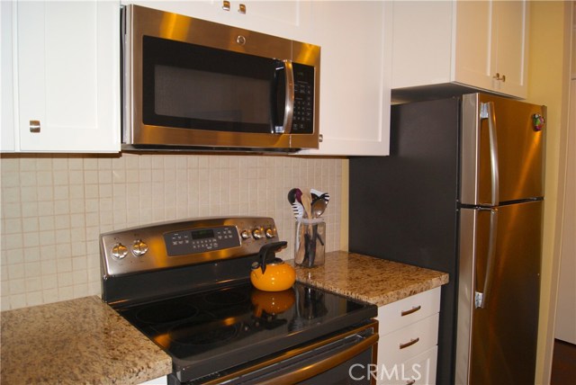 660 The Village, Redondo Beach, California 90277, 1 Bedroom Bedrooms, ,1 BathroomBathrooms,Residential,Sold,The Village,SB17140447