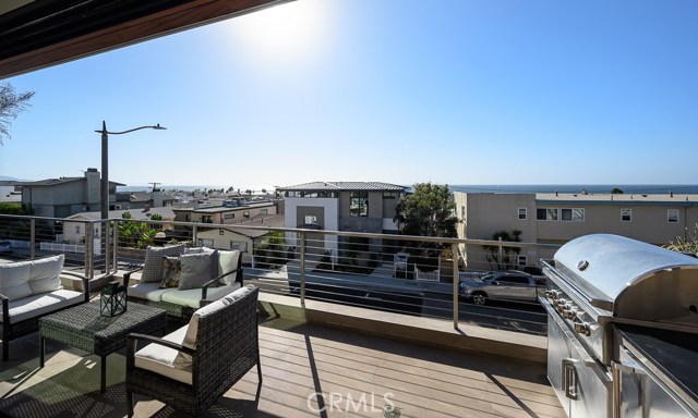 1706 Manhattan Avenue, Hermosa Beach, California 90254, 3 Bedrooms Bedrooms, ,3 BathroomsBathrooms,Residential,Sold,Manhattan,SB19255108