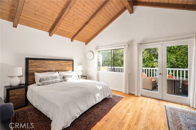 Master Suite with Vaulted ceilings