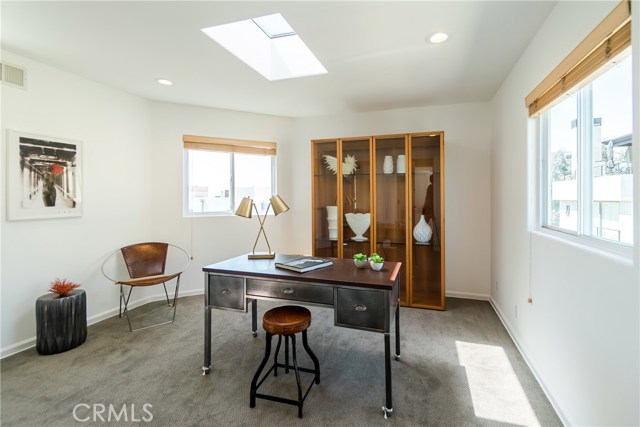 2524 Manhattan Avenue, Hermosa Beach, California 90254, 5 Bedrooms Bedrooms, ,3 BathroomsBathrooms,Residential,Sold,Manhattan,SB18096858
