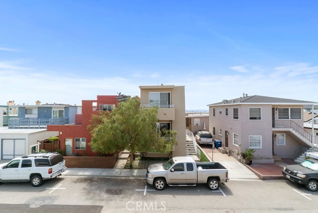 708 Loma Drive, Hermosa Beach, California 90254, 3 Bedrooms Bedrooms, ,2 BathroomsBathrooms,Residential,Sold,Loma,SB18168887