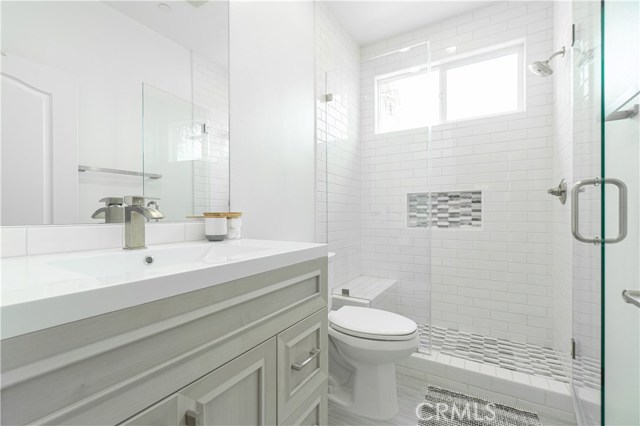 Upstairs second bathroom