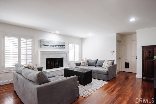 3116 Elm Avenue, Manhattan Beach, California 90266, 3 Bedrooms Bedrooms, ,2 BathroomsBathrooms,Residential,Sold,Elm,SB20160230