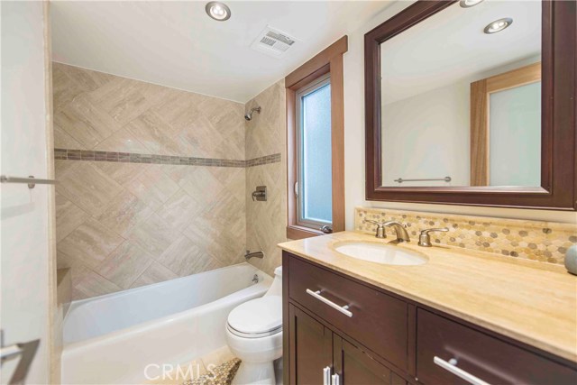 4222 Ocean Drive, Manhattan Beach, California 90266, 2 Bedrooms Bedrooms, ,2 BathroomsBathrooms,Residential,Sold,Ocean,SB20168937