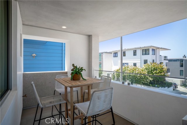 2412 manhattan Avenue, Manhattan Beach, California 90266, 4 Bedrooms Bedrooms, ,3 BathroomsBathrooms,Residential,Sold,manhattan,SB18177252