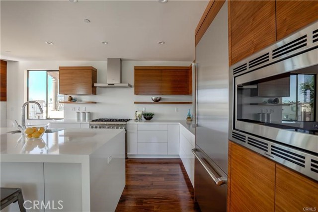 438 Hermosa Avenue, Hermosa Beach, California 90254, 4 Bedrooms Bedrooms, ,3 BathroomsBathrooms,Residential,Sold,Hermosa,PV18010706